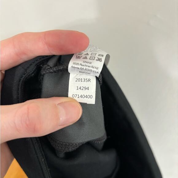 Spanx Spanx Faux Leather Panel Ponte Leggings - Size XS - Picture 6 of 7